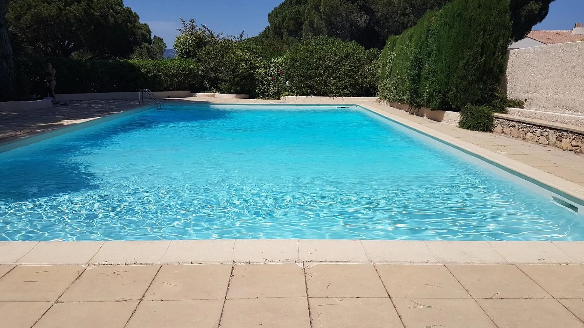 Appartement Duplex De Standing Au Calme Avec Piscine Frejus